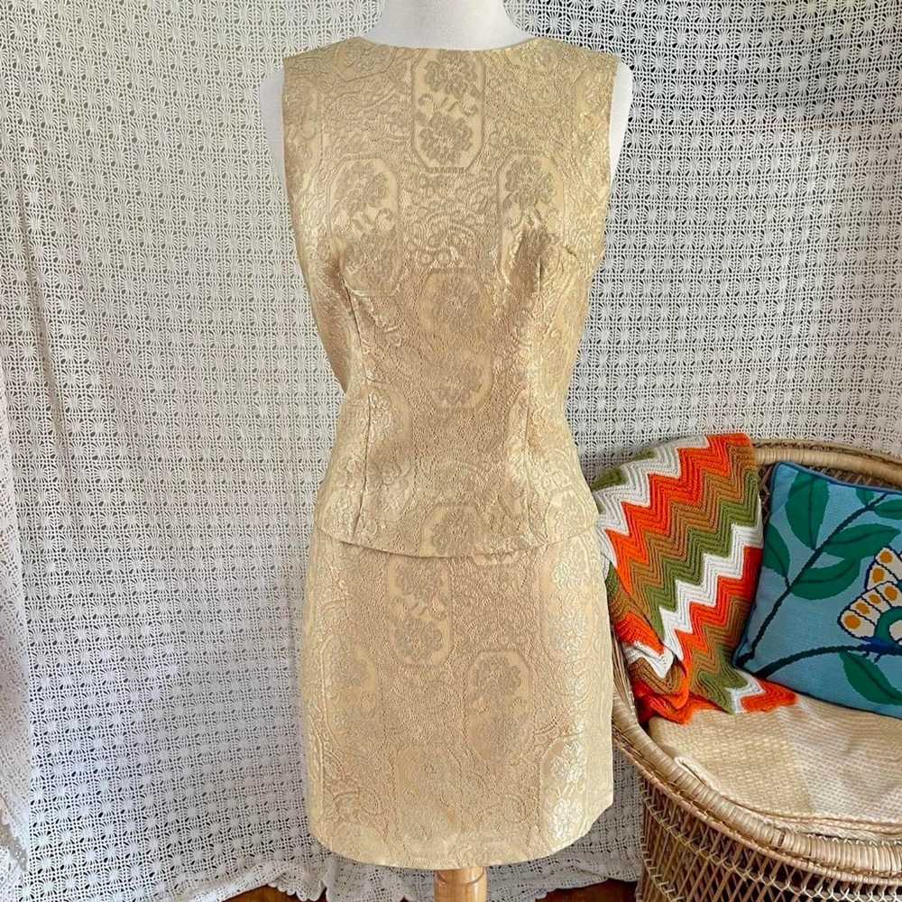90s Vintage Tina Hagen Yellow Gold Lace Two Piece Set Sleeveless Top Mini Skirt